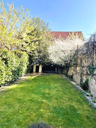 Historisches Stadthaus mit Gartenidylle und separater Ferien-Wohnung in Ettenheim – Foto Garten