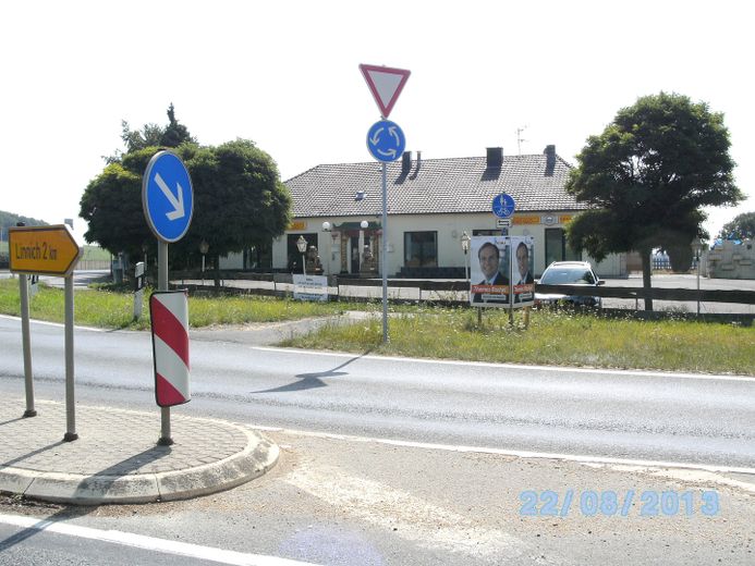 Residential and commercial building, detached restaurant in a secluded location for sale – Photo 3