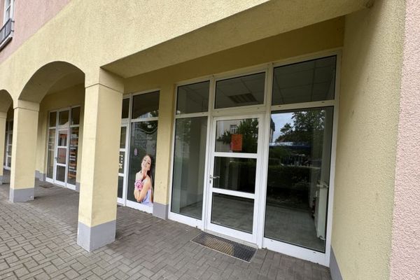 Attractive retail space: Perfect for retail, service providers, or creative business ideas!