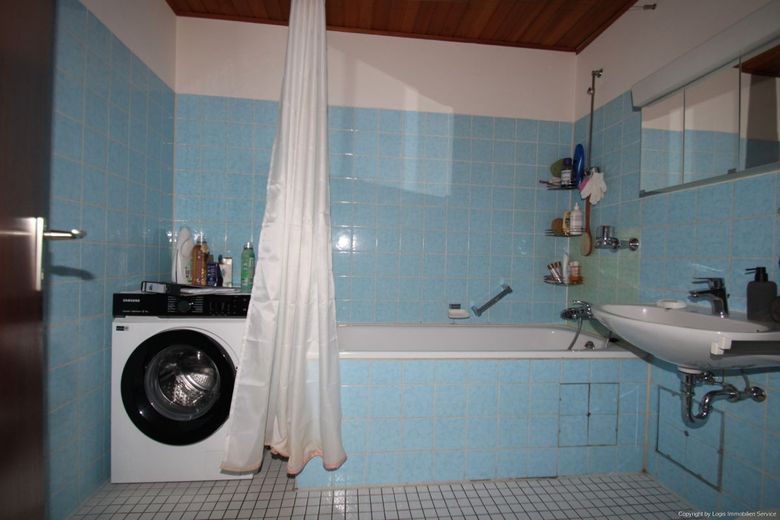 Ihre Oase in Bad Godesberg: Charmante 2-Zimmer Eigentumswohnung nahe der Godesburg! – Badezimmer