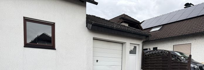 Garage mit Stellplatz