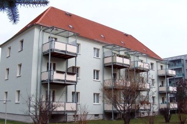 ¡Vivienda de 2 habitaciones con balcón!