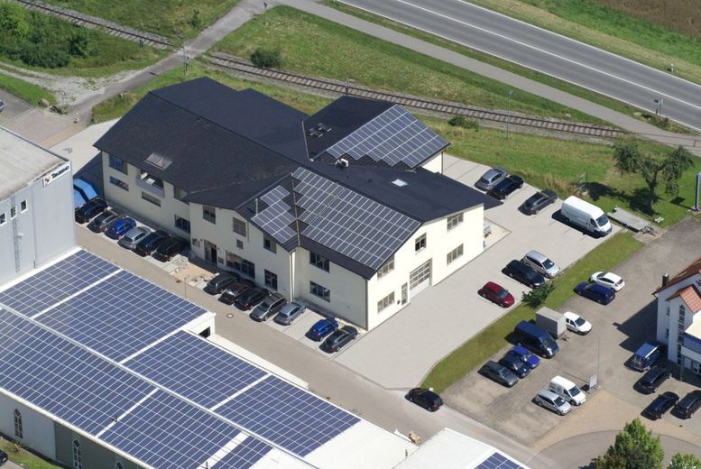 repräsentative Büro- und Praxisfläche – Firmengebäde m. Parkplatz