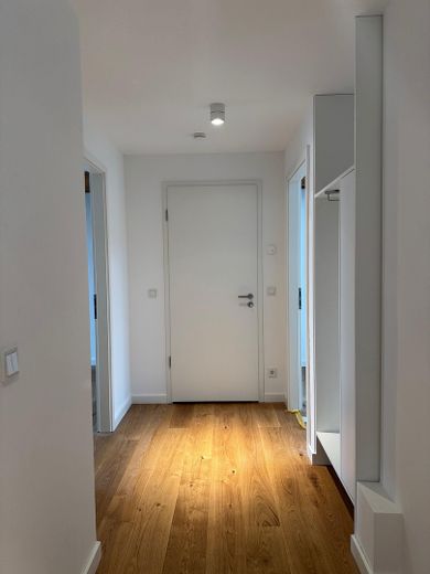 Obra nueva: Ático con terraza orientada al sur y cocina equipada - en Reinickendorf/Mitte – Diele - Garderobe