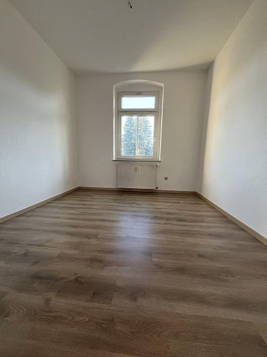 Erstbezug nach Renovierung - 5-Raumwohnung im 1. OG in ruhiger Lage – Zimmer 2