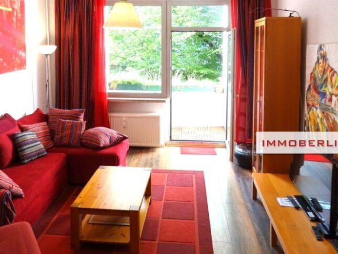 IMMOBERLIN.DE - Gepflegte Stuck-Altbauwohnung mit Loggia in Trendlage beim Tempelhofer Feld – Foto 1
