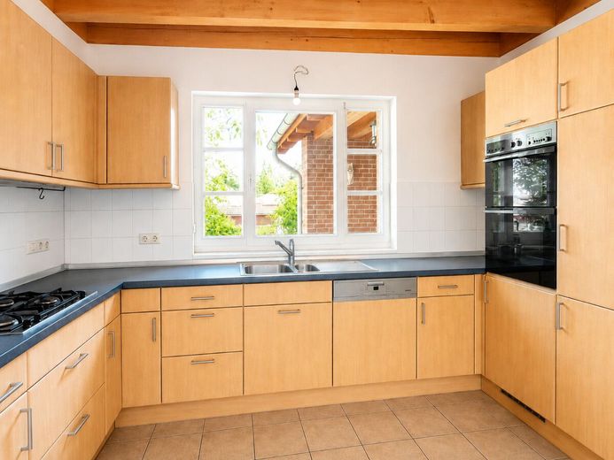 Ökologisches Architektenhaus mit Charakter - Wohnen im Einklang mit der Natur – Küche