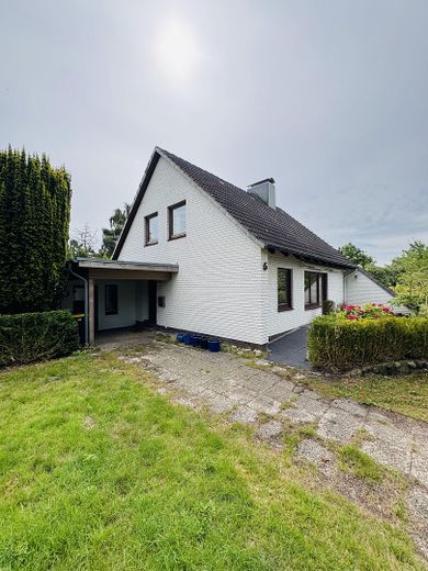 Freistehendes EFH mit Anliegerapartment auf 980 m2 Grund, Schleswig_Neustadt – Ansicht