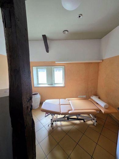 Gewerbefläche mit Sauna/Massageräume in Reetdach-Fachwerkhaus – Foto 3