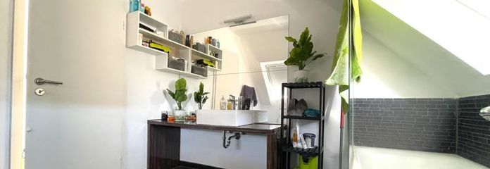 Hoch hinaus: Helle Wohnung mit Balkon in Baden-Baden