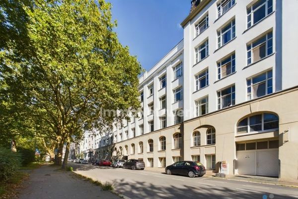 ***Blücherplatz के ठीक पास छात्रावास में आदर्श स्वामित्व वाला अपार्टमेंट***स्मारक-संरक्षित