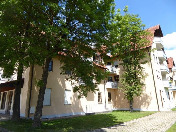 von Privat: Sehr gepfl. Appartement in begehrter Lage Schloßstrasse! Kapitalanleger o. Selbstbezug! – Außenansicht Haus