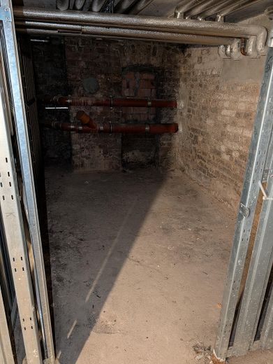 Provisionsfrei: Helle, bezugsfreie 2-Zimmer Altbauwohnung mit Südwest-Balkon im Florakiez – Photo 14