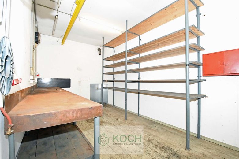 Gewerbefläche (Werkstatt/Büro/Lager) in zentraler Lage (Elbinger Platz) – Büro-im-Lagerbereich