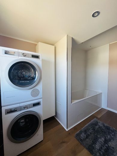 Provisionsfrei: Helle Maisonette mit Erker, Garage & Südbalkon in Salzgitter Fredenberg – Bad 2