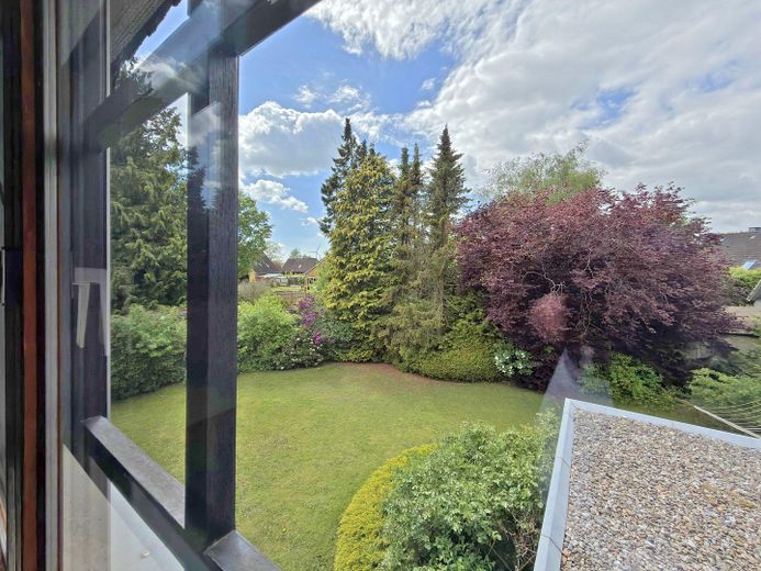 Haus im Grünen – Gartenblick von Raum West (OG)