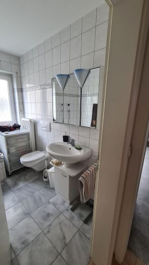 Без комиссии: отличная 4-комнатная квартира (116 м²), отдельная на этаже, отопление 2024 года, 2 ванные комнаты, балкон на южную сторону, гараж – Фото 6