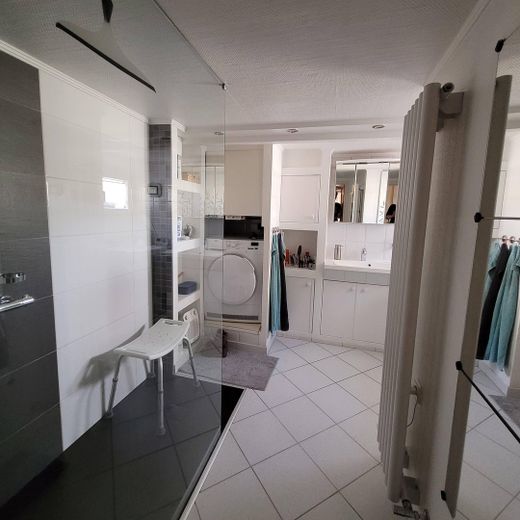 Badezimmer EG