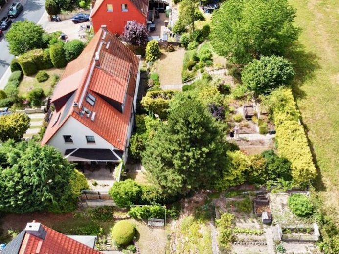+ESDI+ Rodzinne marzenie w najlepszej lokalizacji Freital – przestronny cud architektury z zachwycającą działką – Zdjęcie 1