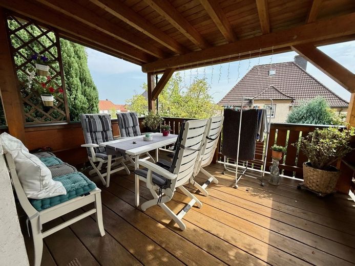 Fröndenberg/Ruhr: Altbau-ETW mit Charme und großen Räumen - Einfach riesig! – Balkon