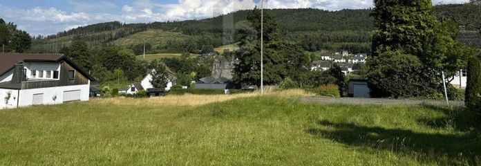 IDYLLIC RESIDENTIAL LUCK WITH WONDERFUL FAR-REACHING VIEWS