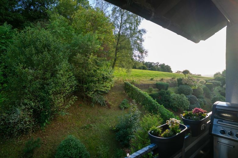 Einziehen und wohlfühlen: komplett sanierte 3-Zimmer-Wohnung mit Balkon und Garage – Foto 21
