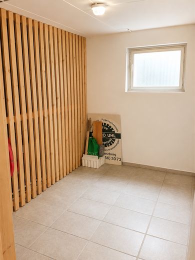 Exklusive Dachgeschosswohnung mit Galerie, Kamin und außergewöhnlichem Wohnambiente – Trockener Keller mit Strom