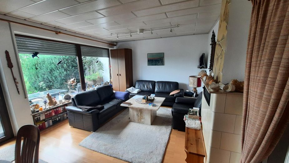 Ihr neues Zuhause an dem der Sonnenuntergang zum schönsten Moment des Tages wird – Wohzimmer