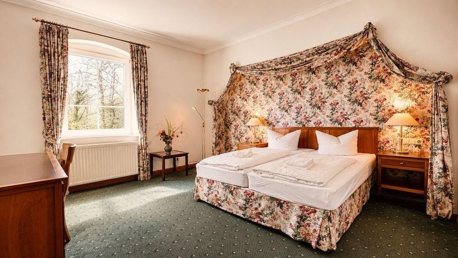 Seegut Blaue Blume – Herrenhaus, Wohnhaus & See in der Uckermark – Hotelzimmer