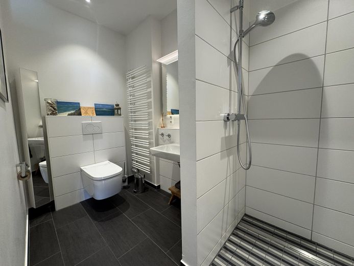 Gästebad mit Dusche