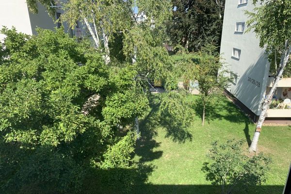 Moderno appartamento mansardato con balcone soleggiato