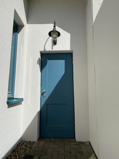 Ein Haus, zum Wohnen und Arbeiten nahe Chemnitz zu verkaufen. – Eingang Hausanschlussraum
