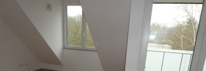 Nouveau appartement lumineux sous les toits avec technologie de chauffage moderne dans une maison à faible consommation d’énergie à Bonn-Endenich