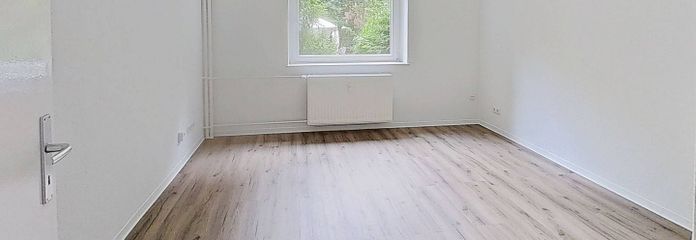 Draußen bläst der Herbstwind, bei uns schmelzen die Kosten - 1 NKM FREI: Schöne 3-Zimmer-Wohnung in fußläufiger Altstadtnähe – Ansicht I: Wohn- und Esszimmer