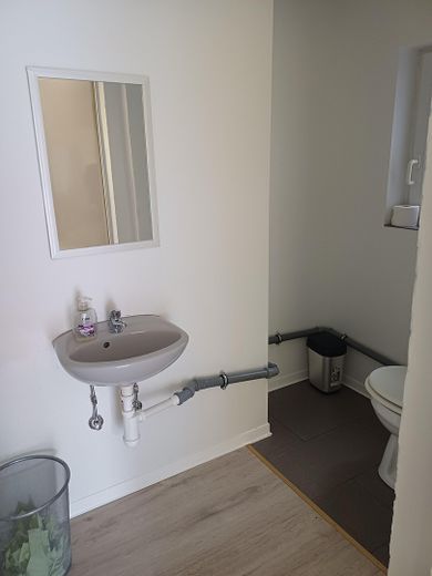 Офіс, кабінет, торговельна площа – WC 1