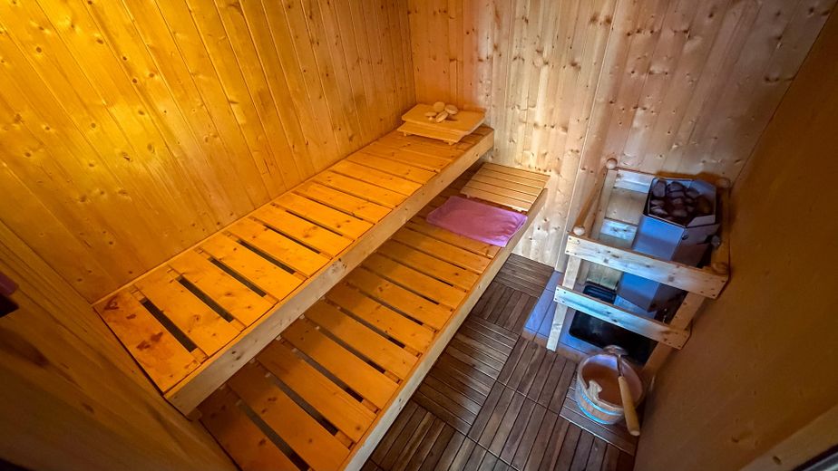 EFH mit Einlieger, Doppelgarage, Werkstatt, unverbaubarer Aussicht, Toplage u. Provisionsfrei – Sauna UG