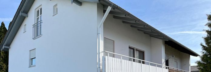 Attraktive Doppelhaushälfte mit Pool in ruhiger Wohnlage – Süd-West Ansicht