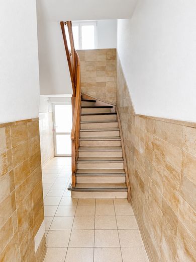 Provisionsfreies MFH in Bestlage! – Eingang/Treppenhaus