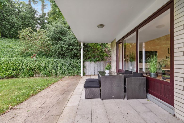 Maisonette-Gartenwohnung Blankenese – 50 m zum Elbstrand, Garten & Garage, 92+70 m² – Foto 2