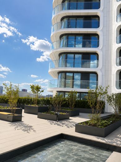 GRAND TOWER UNIEK | Het enige appartement met een privéterras van ca. 121 m² – Blick von Grand Garden