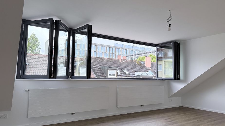 First occupancy: Living between Stadtpark and Maxtor – Gaube mit Faltfenster