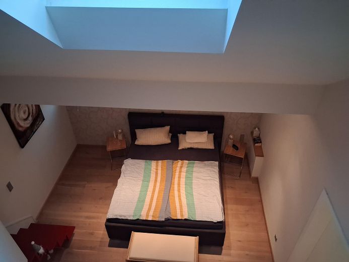 Schlafzimmer (von Galerie)