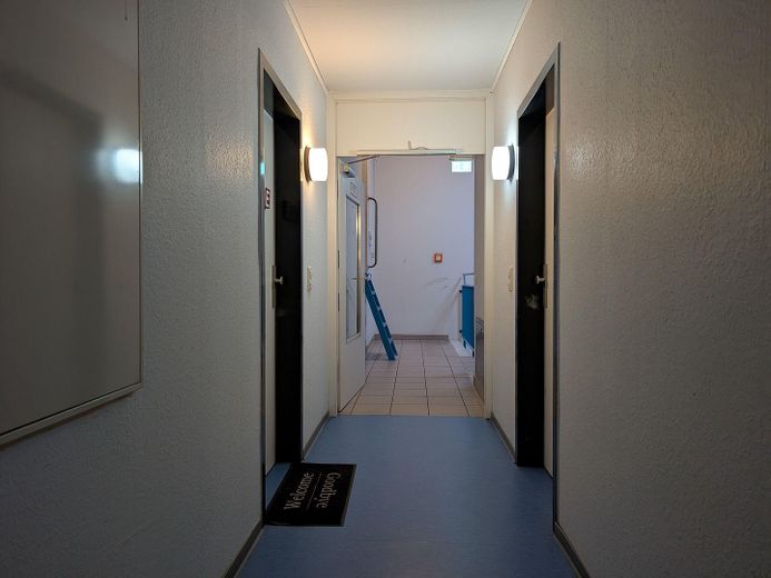 Clever investieren oder selbst einziehen – attraktives Studio-Apartment zum Kauf – Wohnungseingang 