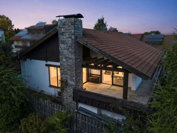 Alpines Lebensgefühl mit moderner Eleganz – Foto 1