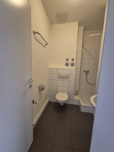 Mieszkanie 2-pokojowe w budynku wielorodzinnym – Duschbad