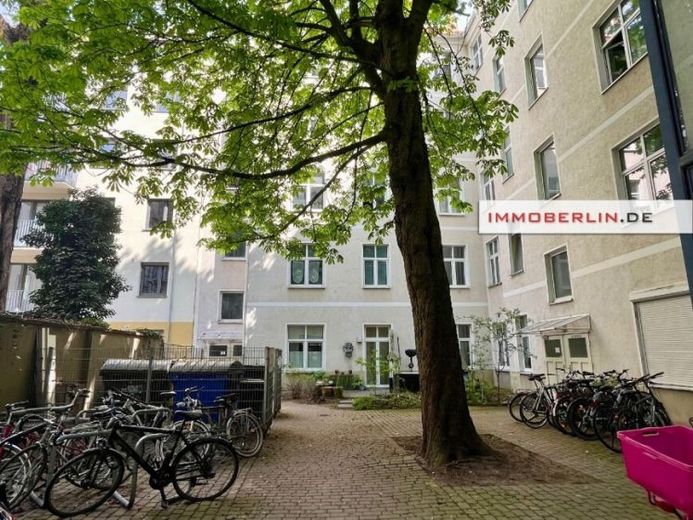 IMMOBERLIN.DE - Apartamento de estilo antiguo singular en una codiciada ubicación de barrio – Photo 1