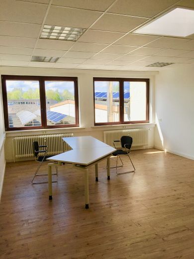 Hamburger Randgebiet Ellerbek - BÜRO hell, freundlich, 20qm - courtagefrei – Beispiel