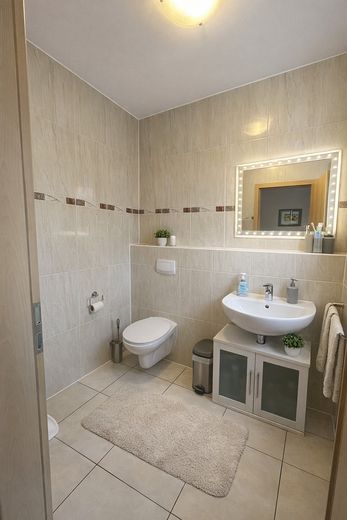 Arrivare. Sentirsi bene. Essere a casa. – Gäste WC EG
