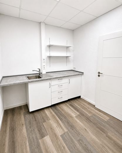 Ampia unità a Stolberg con versatile potenziale di utilizzo – Küche