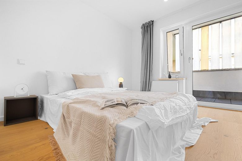 Provisionsfrei & Kernsaniert vom Architekten - 2 Zimmer, Loggia und EBK – Schlafzimmer